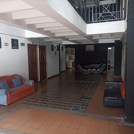 Hotel Los Toboganes Honda  Exterior photo