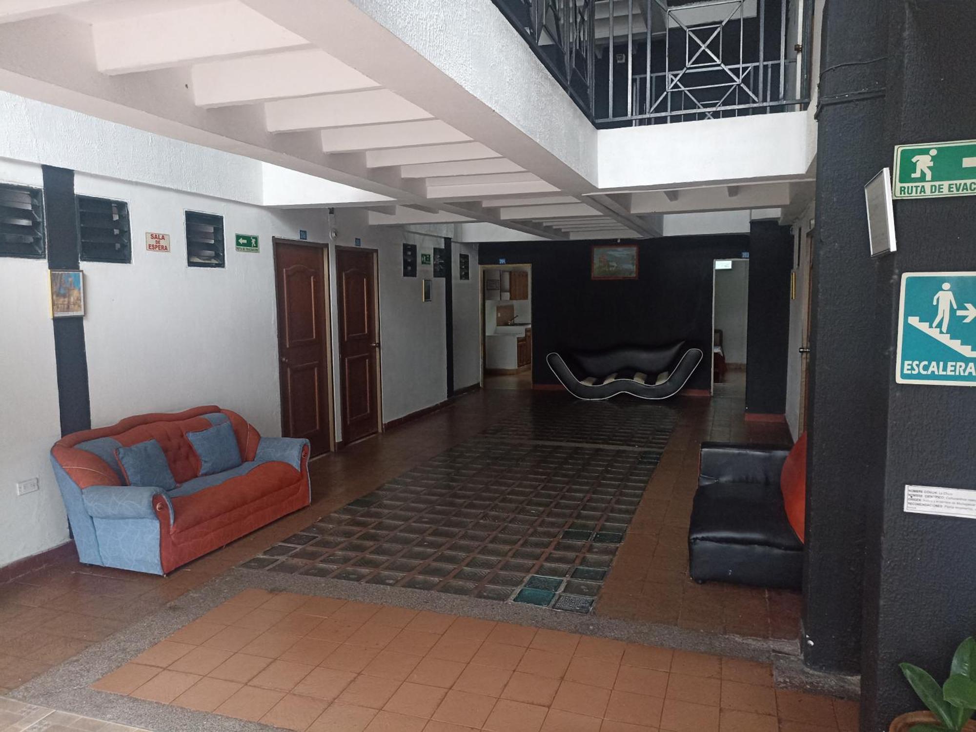 Hotel Los Toboganes Honda  Exterior photo
