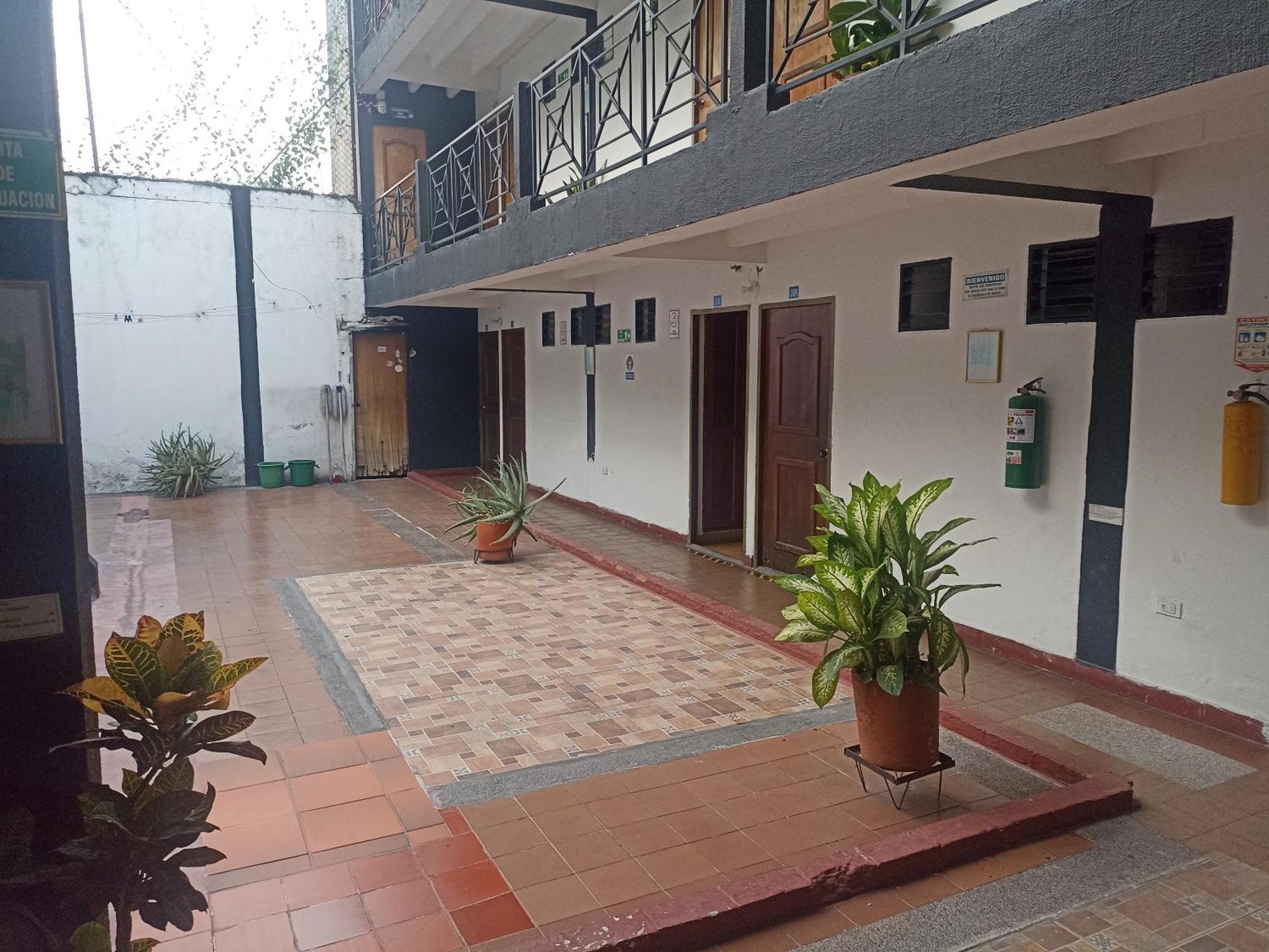Hotel Los Toboganes Honda  Exterior photo